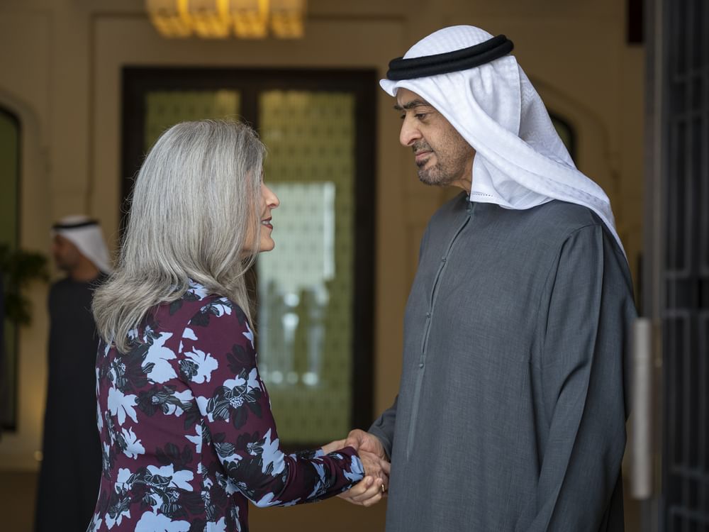 رئيس الدولة يستقبل السيناتور جوني إيرنست
