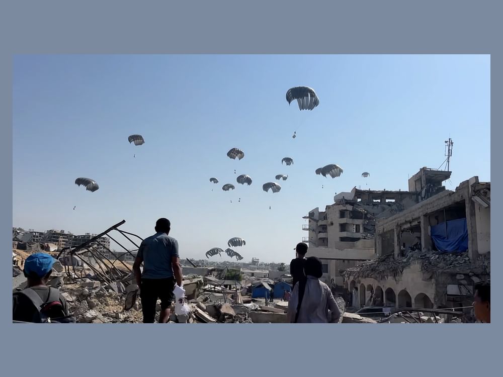 غزہ کے لیے یو اے ای کا 71واں فضائی امدادی آپریشن مکمل، مجموعی امداد چار ہزار ٹن سے متجاوز