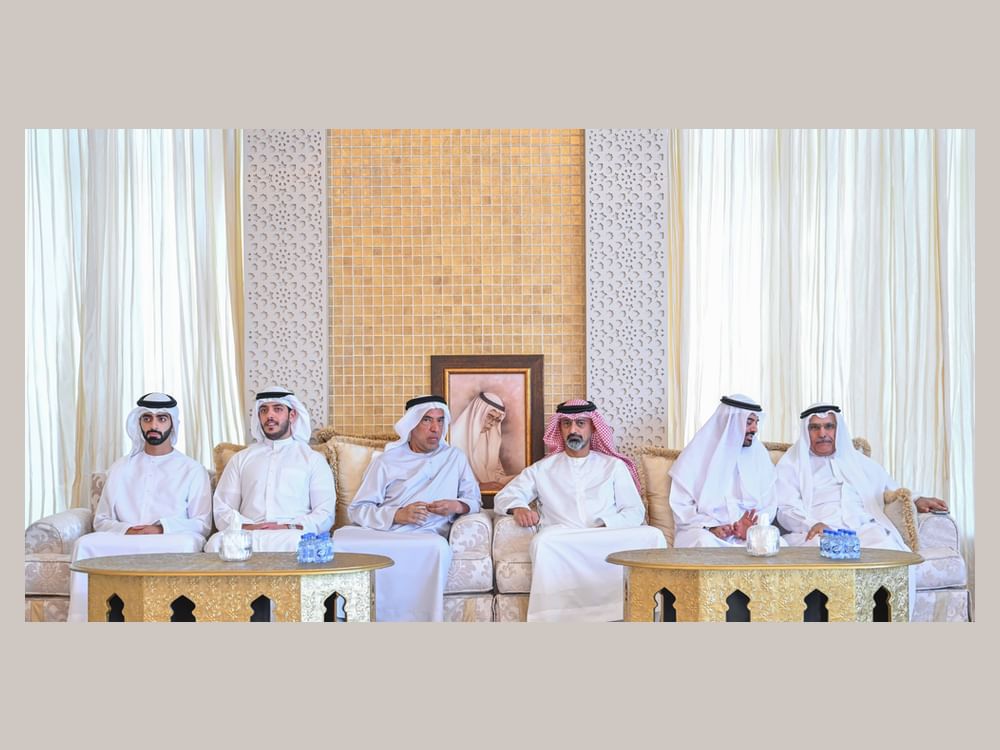 عمار بن حميد يقدم واجب العزاء في وفاة حرم عبدالرحمن الغرير 