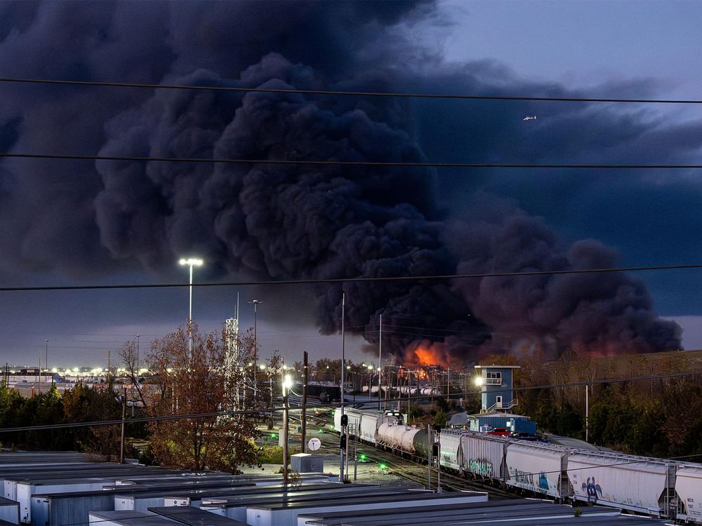 مقتل 3 أشخاص وإصابة 11 جراء تحطم طائرة شحن بولاية كنتاكي الأمريكية