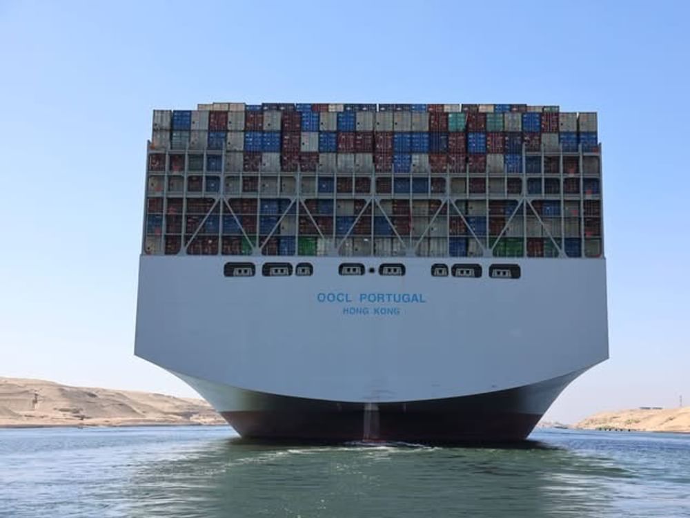 Suez Canal Authority : COSCO resumes southbound Suez transits as container-ship tonnage rises 54.2%