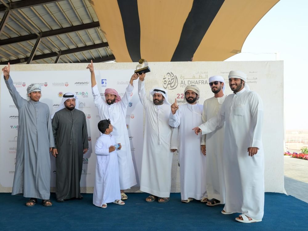 تواصل منافسات مزاينة الإبل بالمحطة الختامية لمهرجان الظفرة