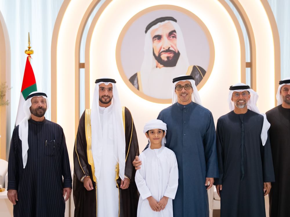 منصور بن زايد يحضر أفراح المزروعي