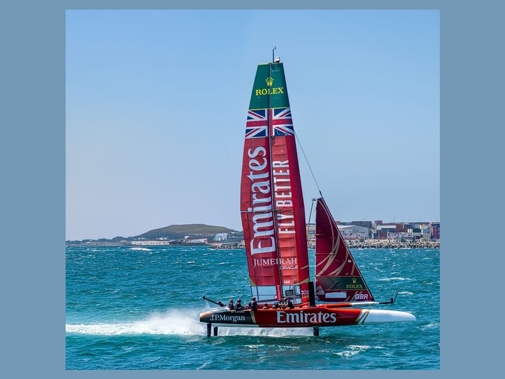 "جميرا" تنضم إلى فريق "الإمارات بريطانيا" لسباقات "سيل جي بي" كشريك عالمي