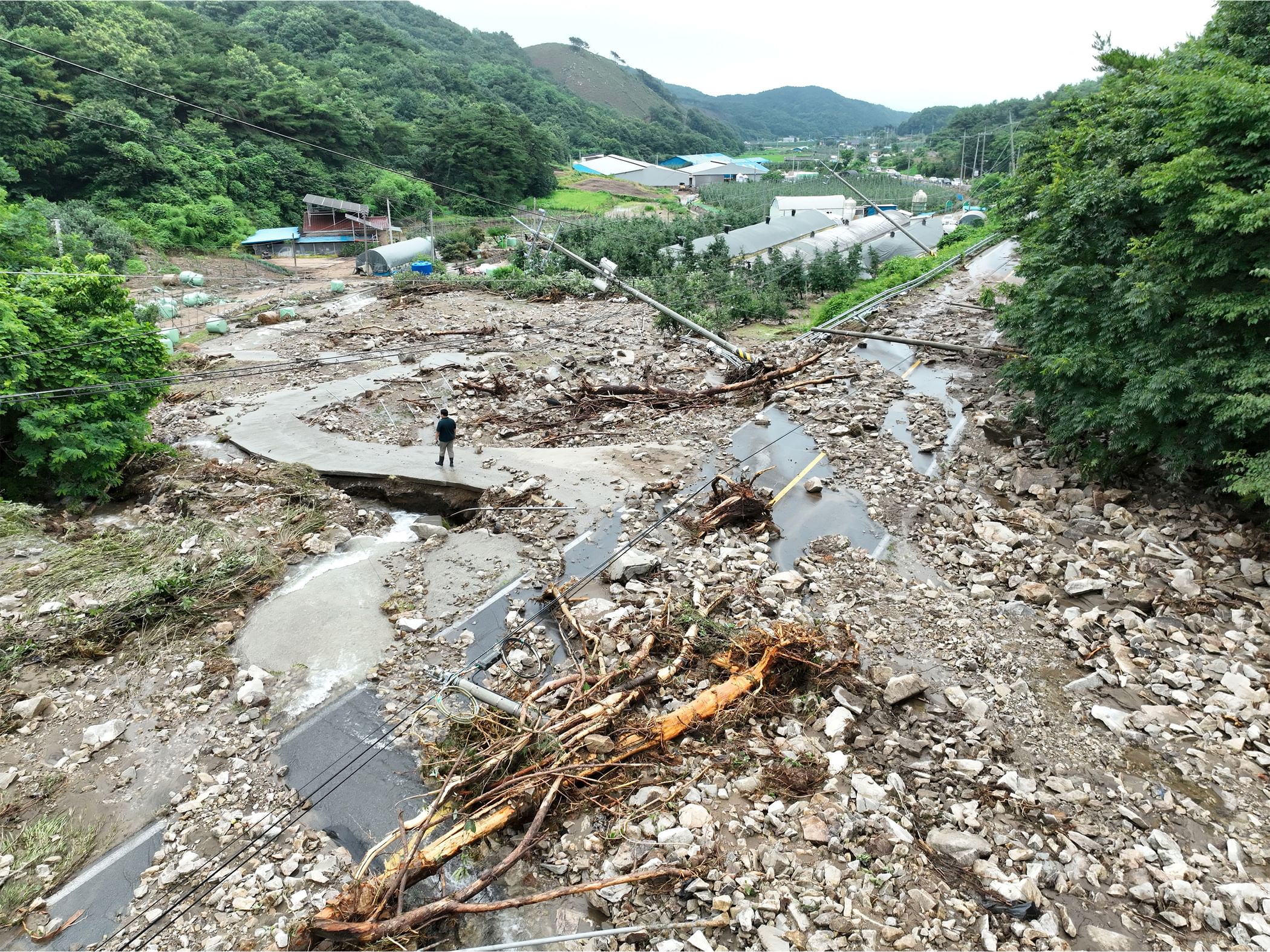 Landslide kills one in South Korea