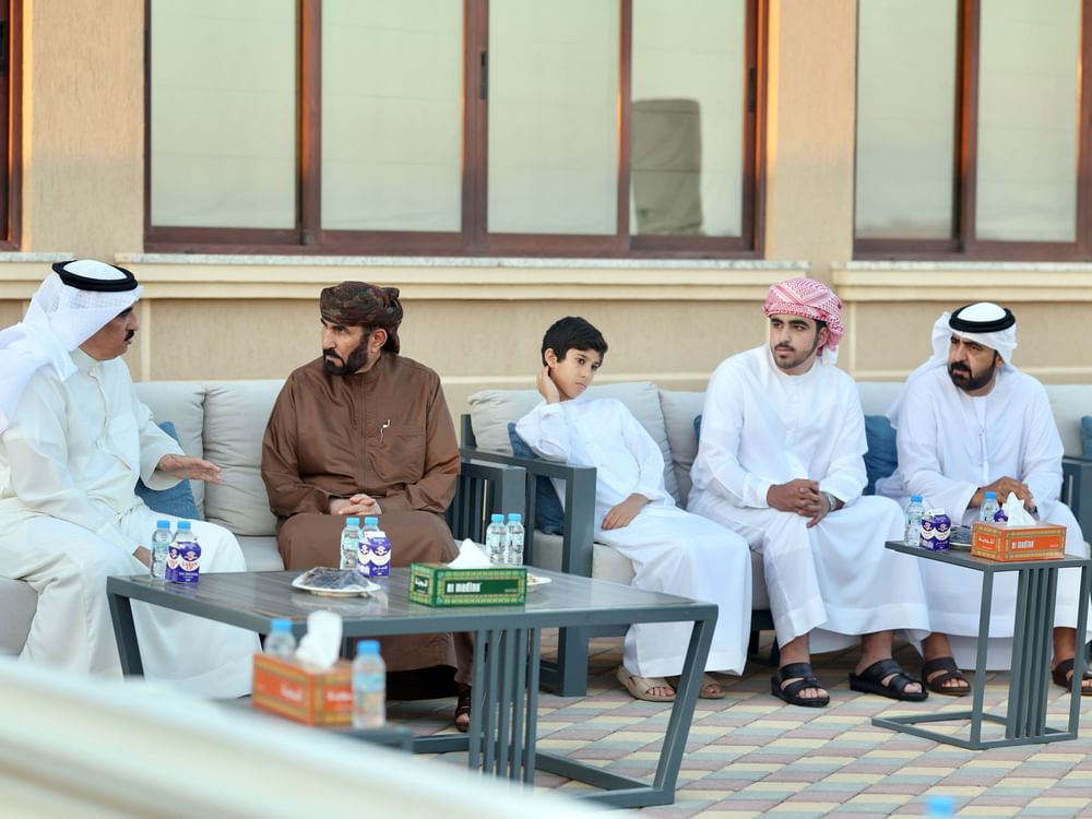 طالب بن صقر يستقبل سفير البحرين لدى الدولة