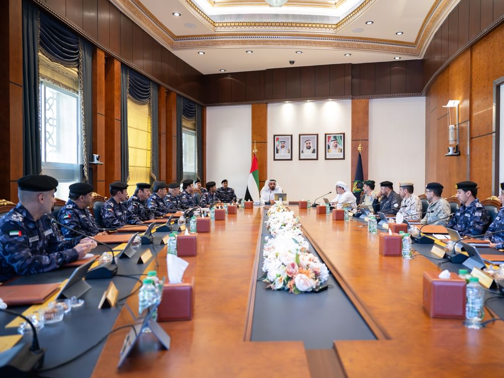 سيف بن زايد يترأس اجتماع مجلس قيادات الشرطة