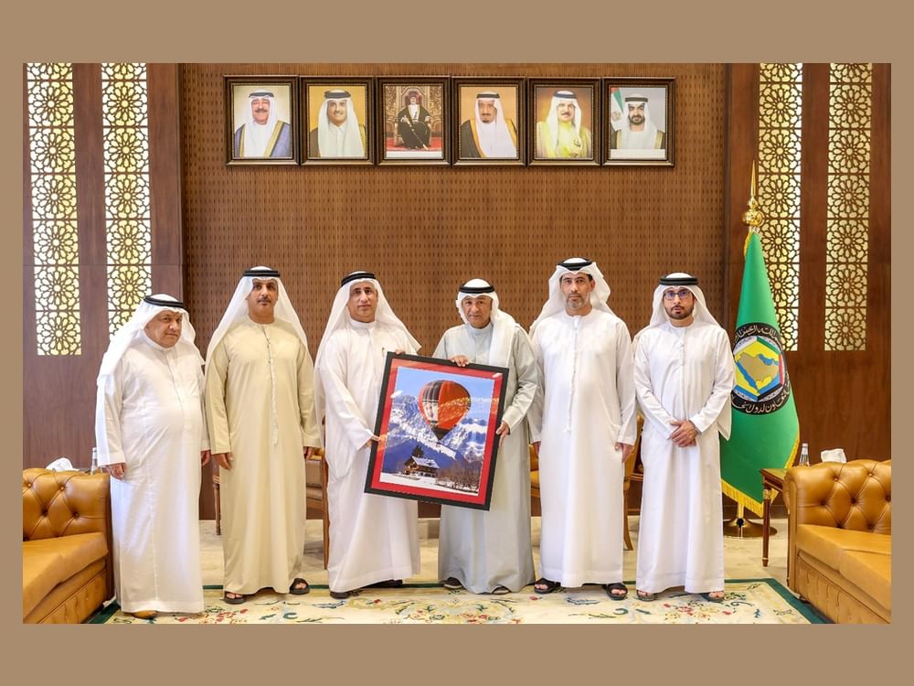 أمين عام مجلس التعاون يشيد بإنجازات "منطاد الإمارت" العالمية