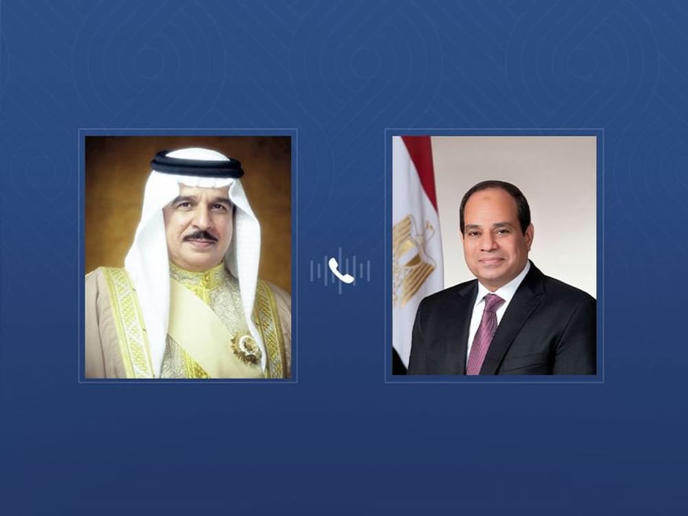 ملك البحرين والرئيس المصري يعربان عن قلقهما من التصعيد الجاري بالمنطقة