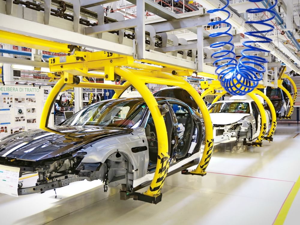 Italian industrial output falls 0.2% in 2025