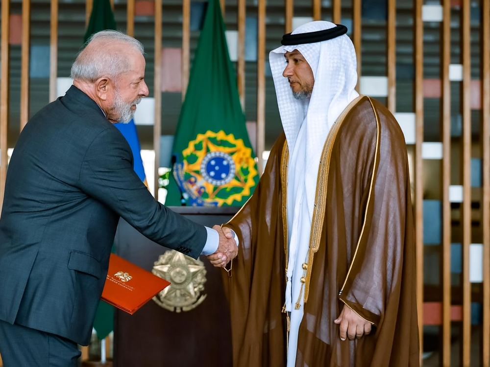 سفير الإمارات يقدم أوراق اعتماده إلى رئيس البرازيل