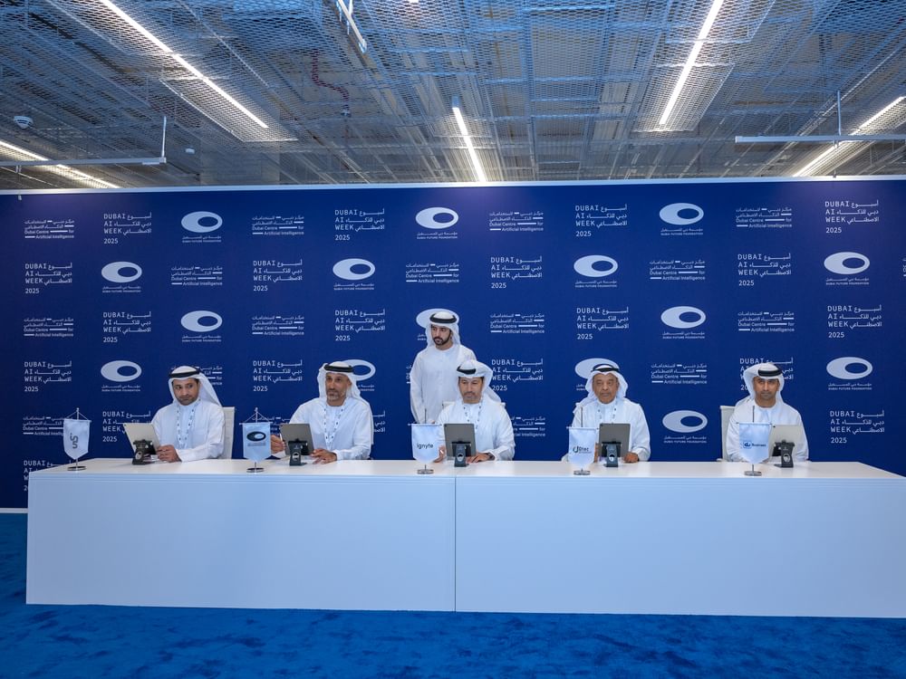 Hamdan bin Mohammed witnesses signing of strategic partnerships to advance Dubai’s digital economy vision