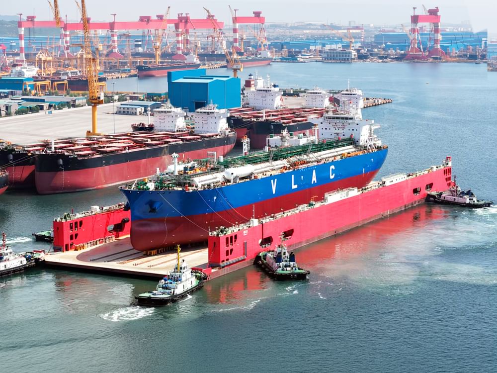 ADNOC L&S accelerates fleet expansion with US$1.3 billion acquisition of 11 vessels