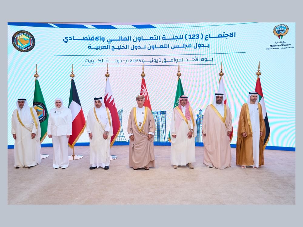 الإمارات تشارك في اجتماع لجنة التعاون المالي والاقتصادي بدول مجلس التعاون في الكويت