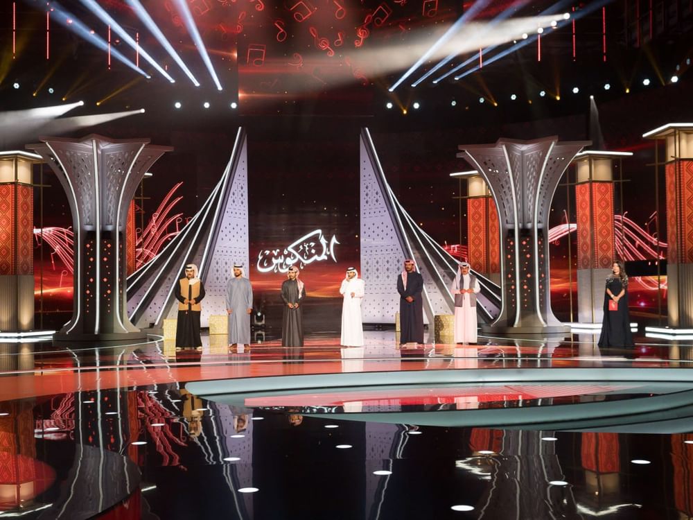 شاعران من السعودية والكويت يتأهلان في أولى حلقات برنامج "المنكوس"