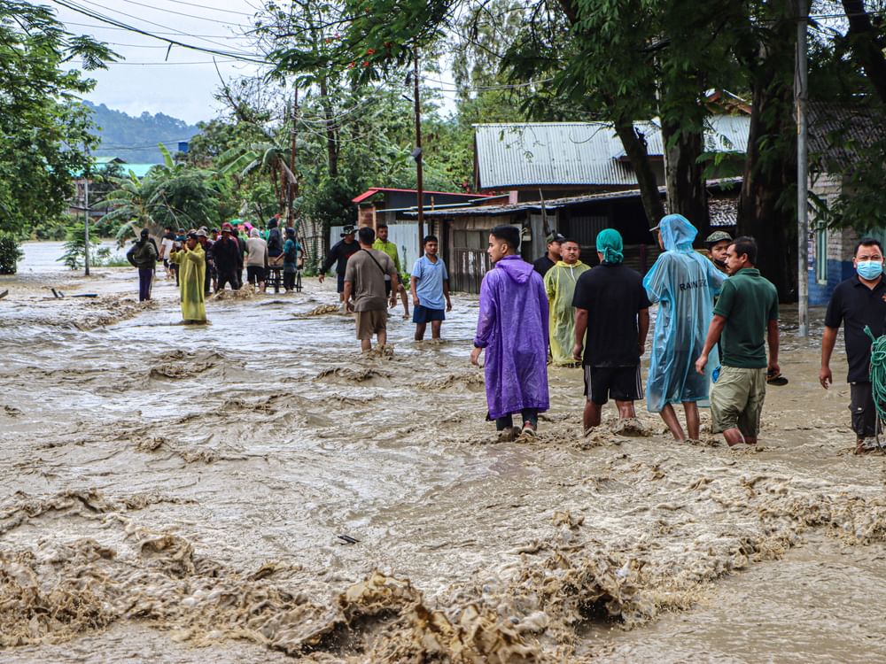 印度东北部因暴雨引发山体滑坡和洪水 至少22人死亡