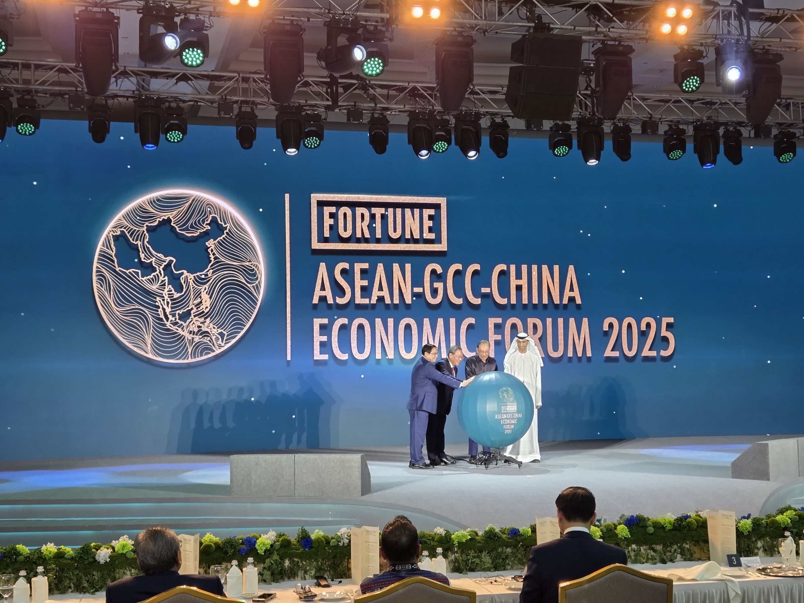 Thani Al Zeyoudi participa do Fórum Econômico inaugural ASEAN-CCG-China em Kuala Lumpur, na Malásia
