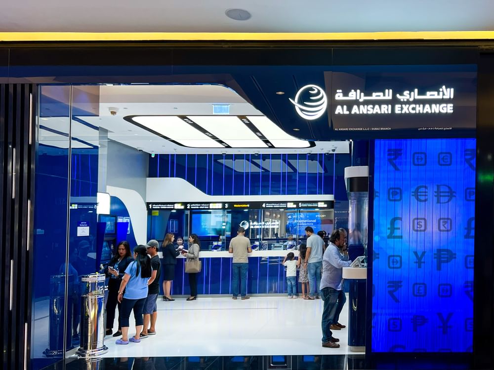 "طرق دبي" و"الأنصاري للصرافة" توسعان قنوات توفير بطاقات "نول ترحال"