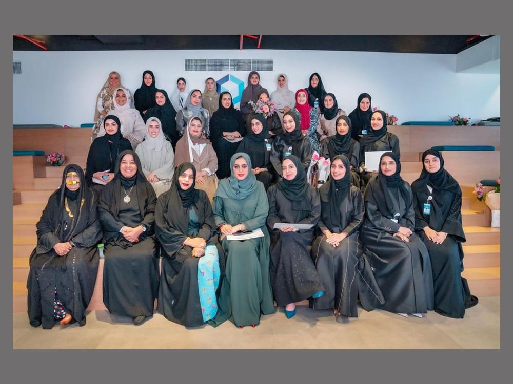 موانئ وجمارك دبي تحتفي بيوم المرأة الإماراتية وكالة أنباء الإمارات