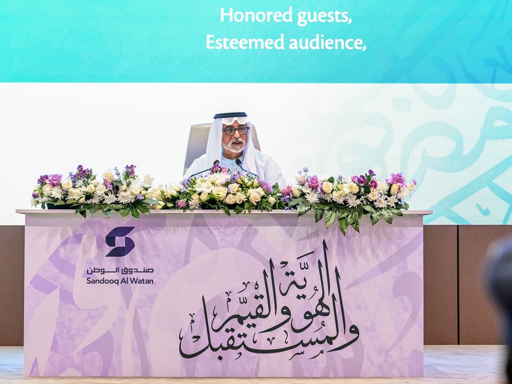 نهيان بن مبارك: رئيس الدولة يحرص على تهيئة المناخ الاجتماعي والاقتصادي والثقافي لتمكين أبناء وبنات الوطن