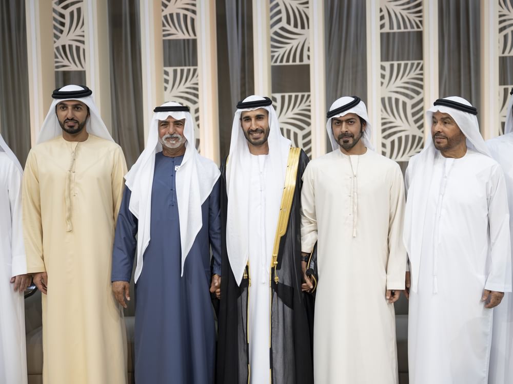 نهيان بن مبارك وخليفة بن طحنون وراشد بن حميد يحضرون حفل استقبال بمناسبة زفاف محمد راشد عمران بن تريم