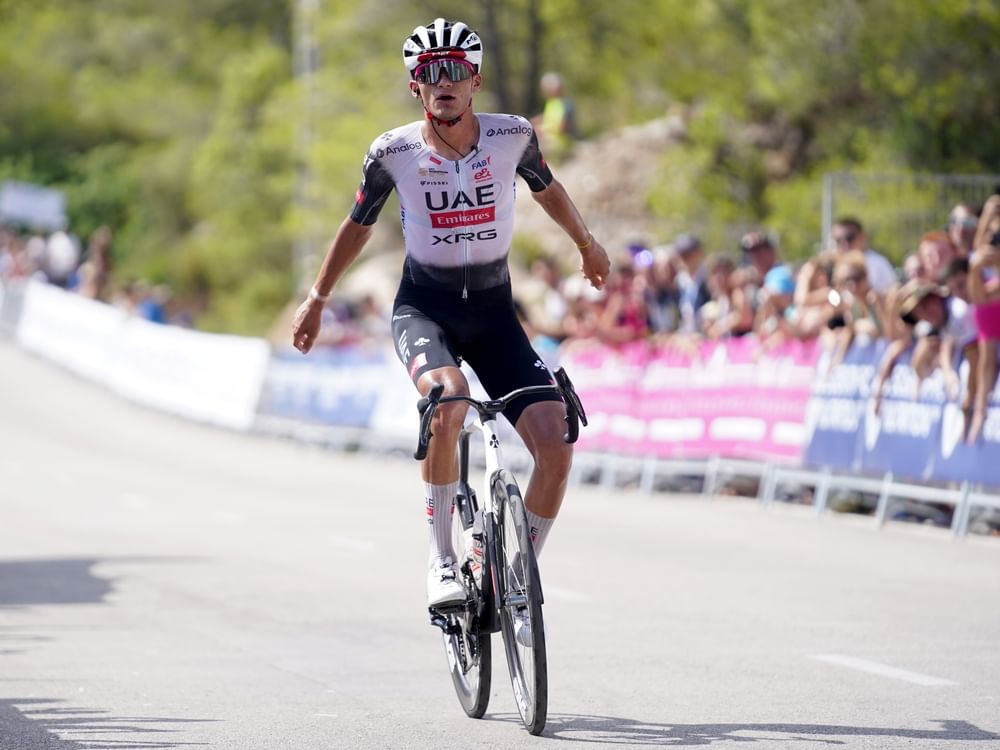 Isaac del Toro signe un cinquième succès en deux semaines pour UAE Team Emirates-XRG