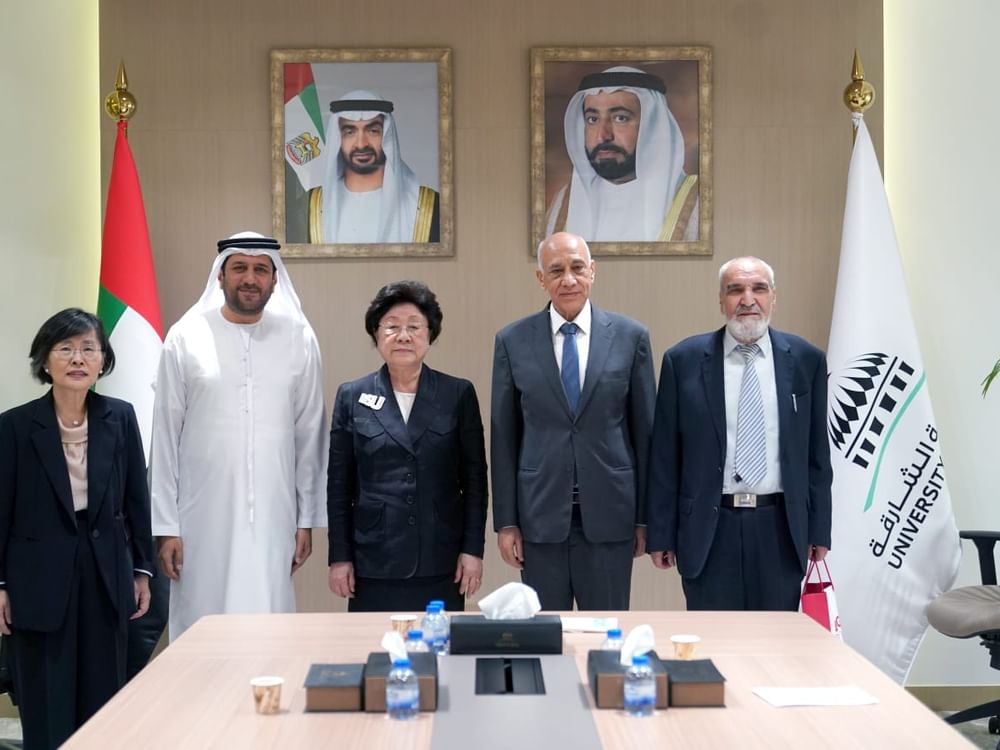 جامعتا الشارقة ودونغسيو الكورية توقعان مذكرة تفاهم