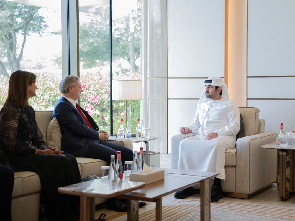 Maktoum bin Mohammed meets with CEO of Cartier