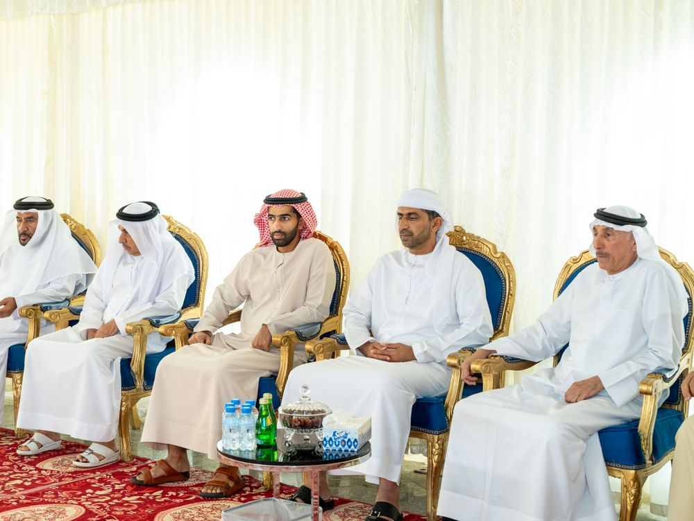 عمر بن صقر وخالد بن سعود يعزيان في وفاة حمد عبدالله نهيل العرياني