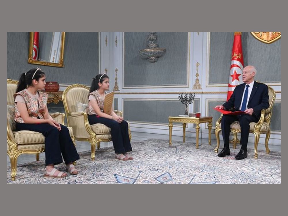الرئيس التونسي يستقبل التوأم بيسان وبيلسان كوكة بطلتي تحدي القراءة العربي 2025 ويؤكد اعتزازه بالتتويج