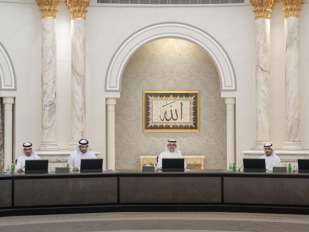 ولي عهد الشارقة يترأس اجتماع المجلس التنفيذي