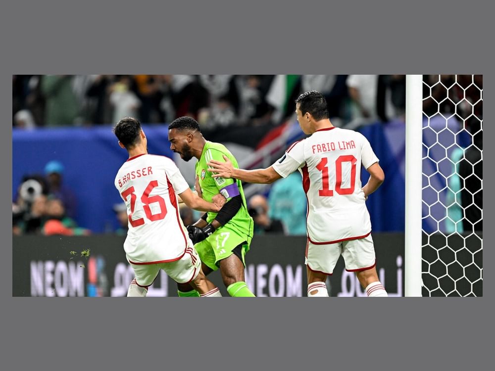الاتحاد الآسيوي يشيد بتألق الحارس خالد عيسى في مرحلة المجموعات