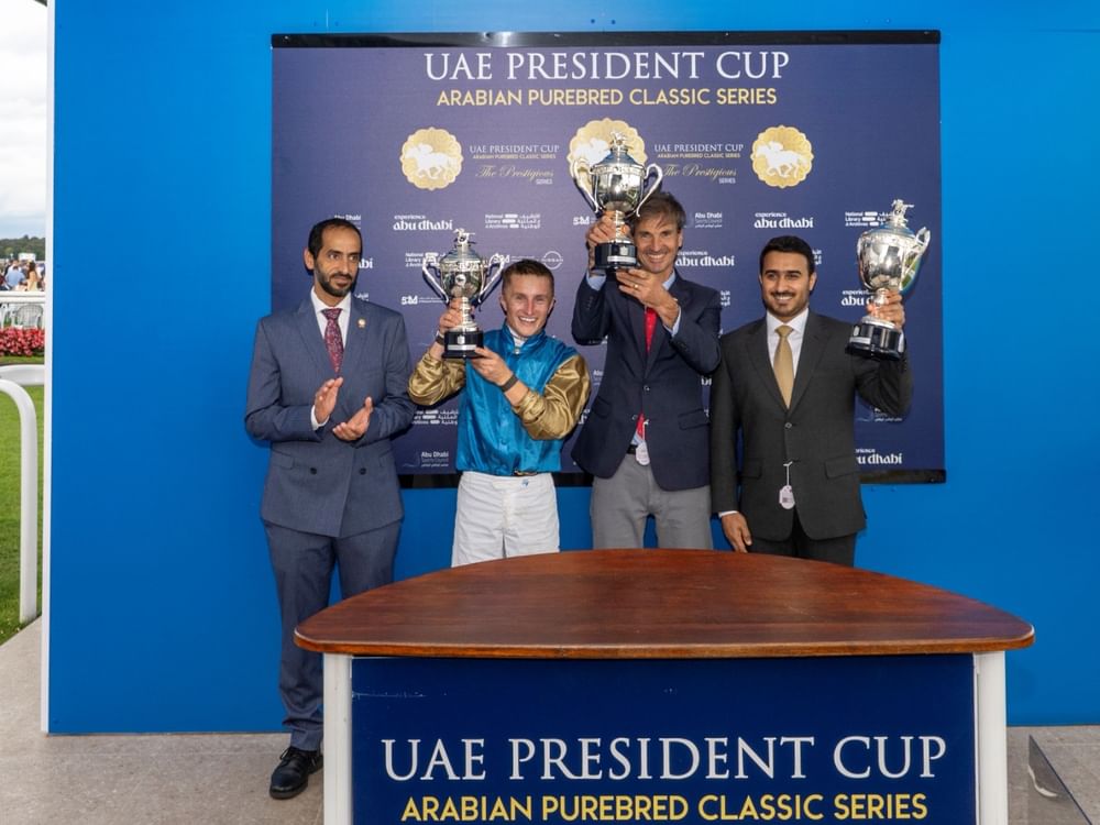 المهر "روميو إيه تي" يتوج بلقب كأس رئيس الدولة للخيول العربية الأصيلة في دونكاستر