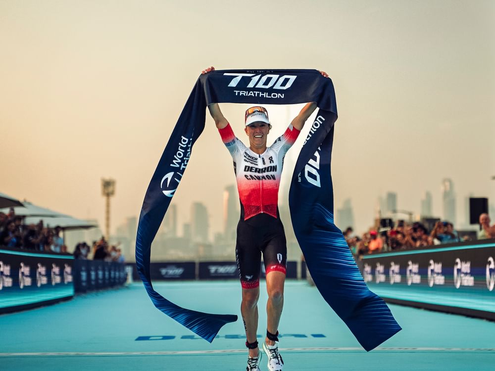 19 من أبرز نجمات الترايثلون العالميات يشاركن في منافسات "دبي T100"
