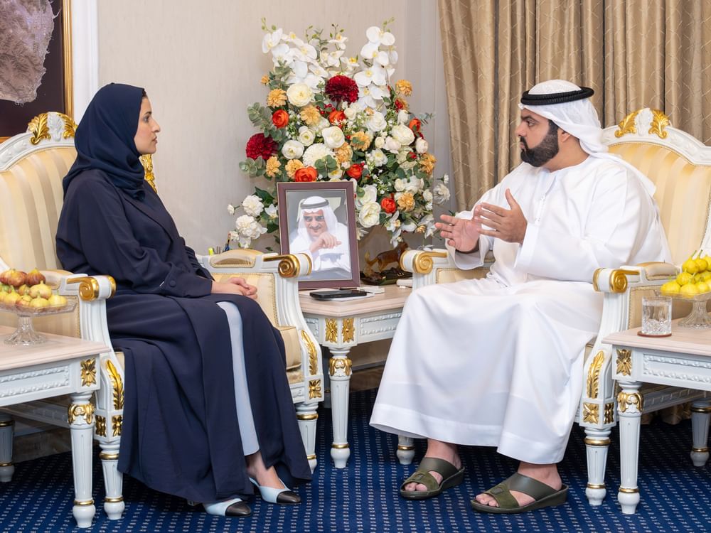 Mohammed Al Sharqi recebe ministra da Educação e avalia preparativos para o novo ano letivo