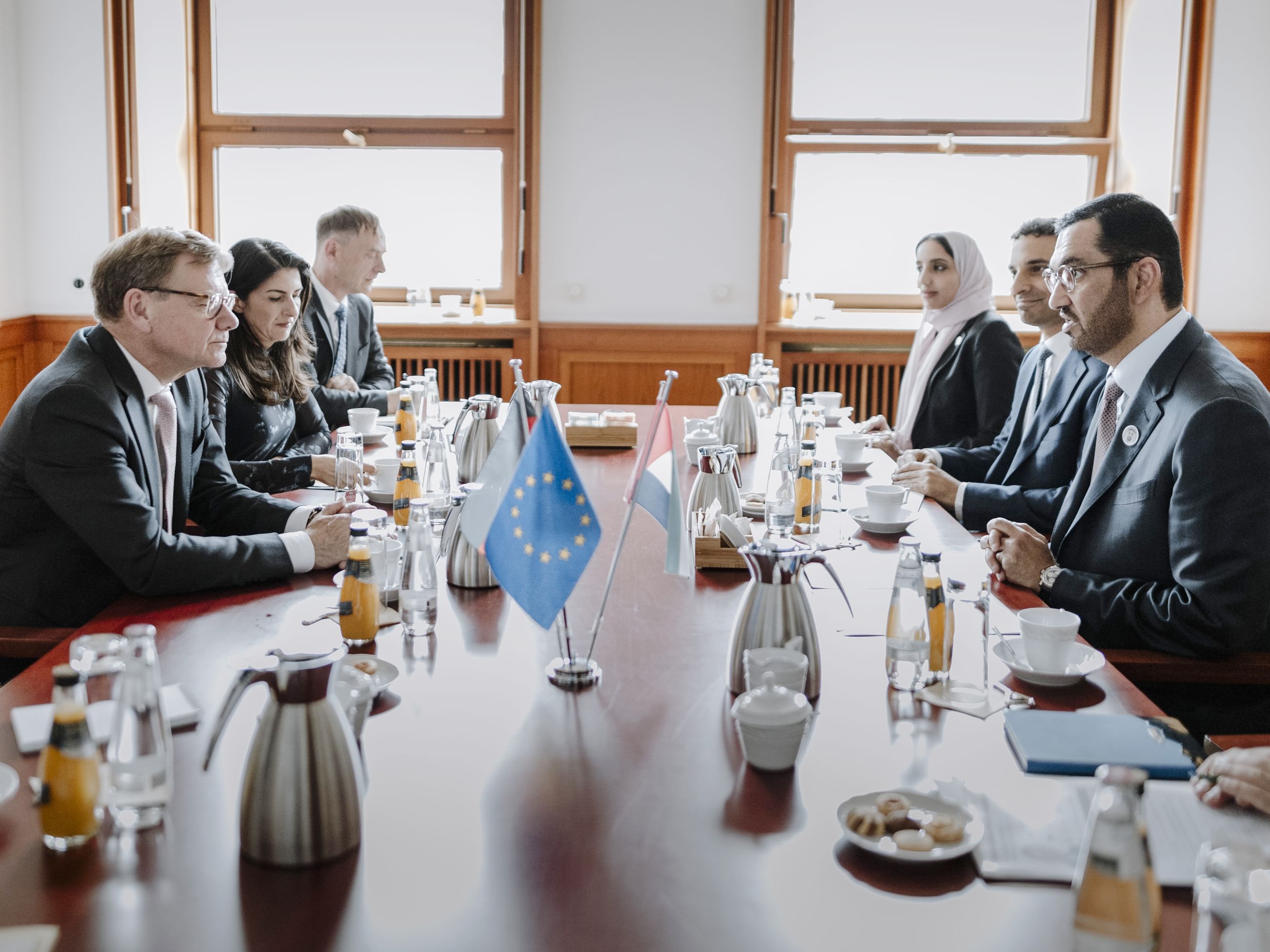  مبعوث الإمارات الخاص إلى ألمانيا يبحث مع  كبار المسؤولين في برلين العلاقات الثنائية في المجالات الحيوية 