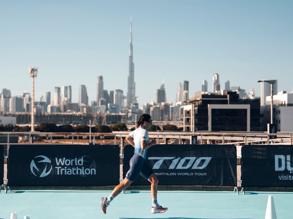الإعلان عن مسار جديد لبطولة ترايثلون دبي T100 يمر بمعالم المدينة