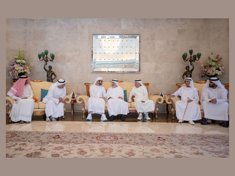 سلطان بن حمدان بن زايد يعزي في وفاة حسين خانصاحب