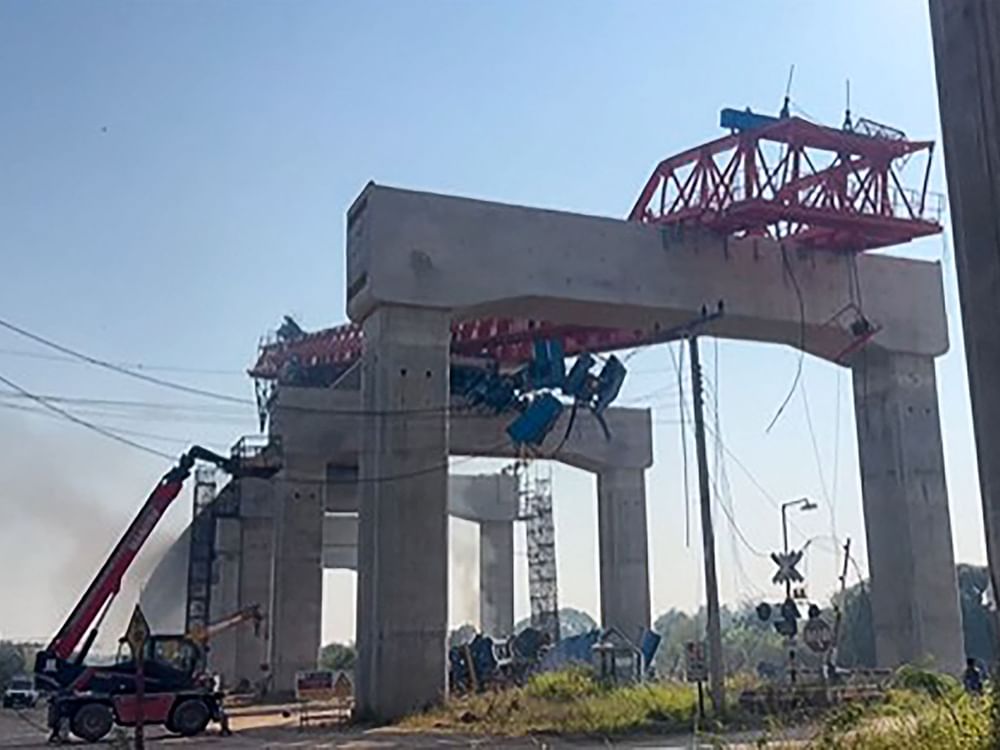 تھائی لینڈ: کرین ٹرین پر گرنے سے 22 ہلاک، 70 زخمی، تحقیقاتی عمل جاری