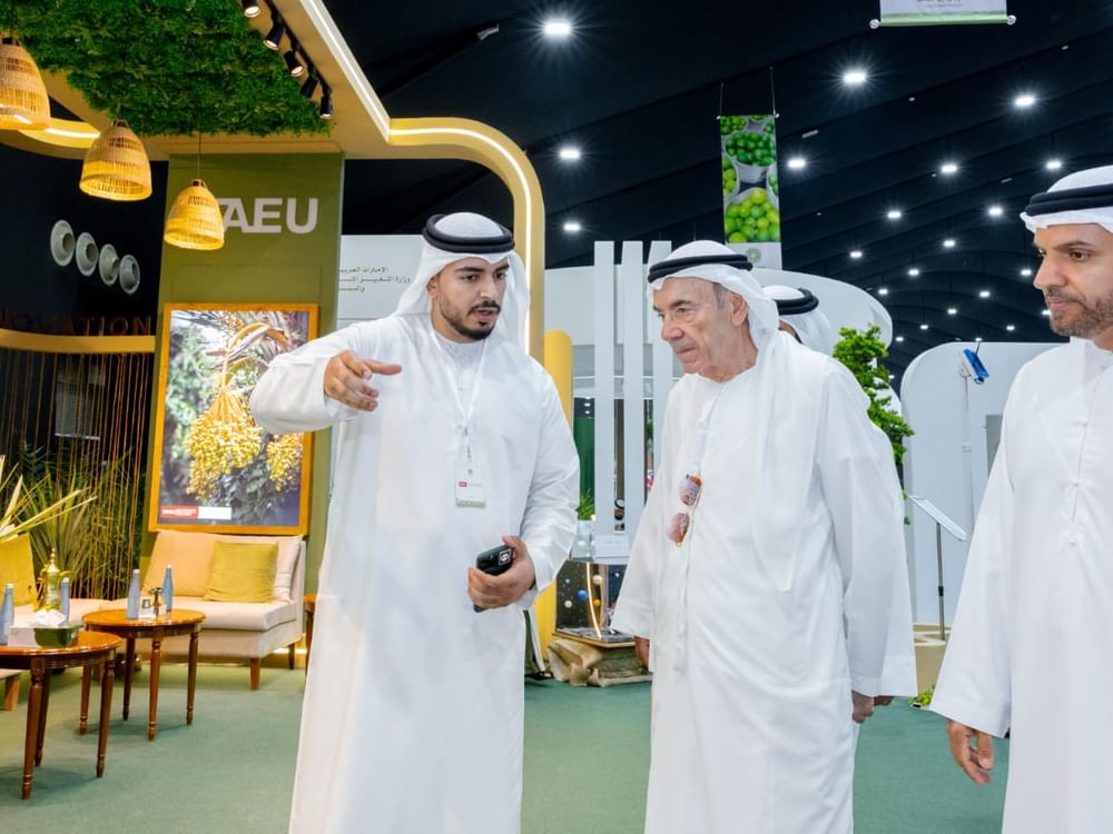 جامعة الإمارات تستعرض إنجازاتها البحثية في الزراعة الذكية خلال مهرجان ليوا للرطب