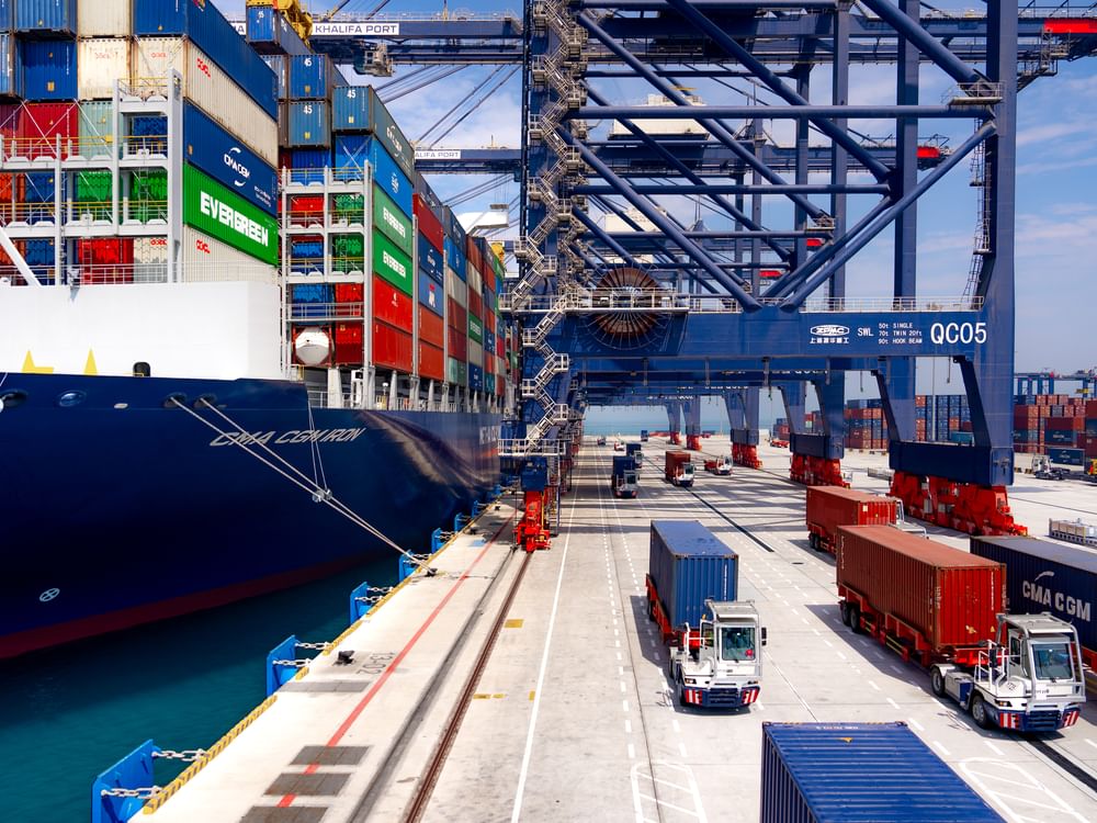 Khalifa Port receives 'CMA CGM Iron' vessel