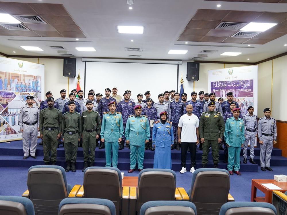 شرطة عجمان تحتفل بتخريج دورة الإعداد الأساسي الـ 13 للمستجدين