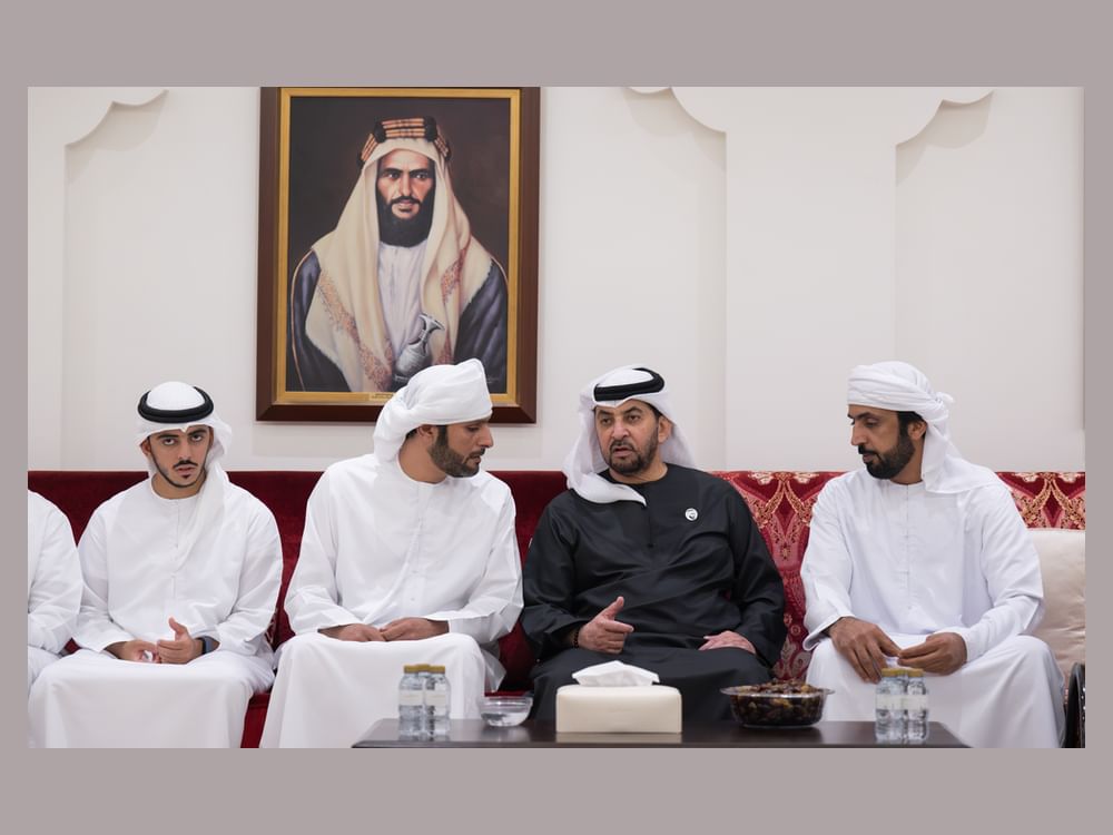 حمدان بن زايد يعزي في وفاة صلهام محمد صلهام المزروعي