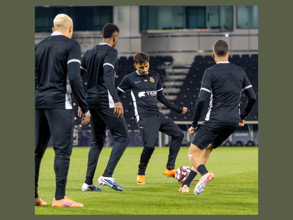 شباب الأهلي يحل ضيفا على السد القطري غدا للمنافسة على "درع السوبر"