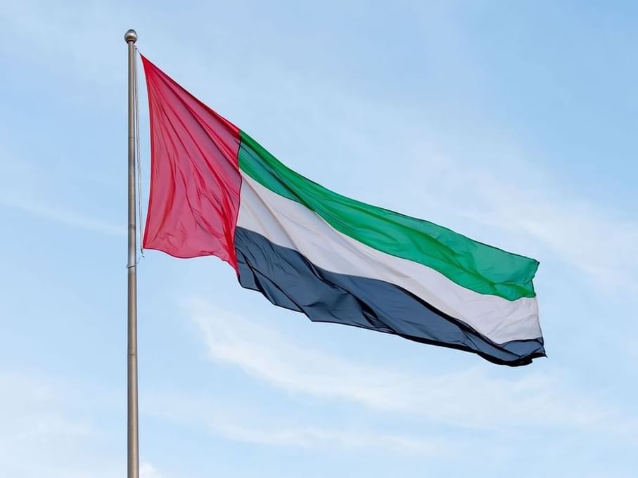 حكام الإمارات يهنئون رئيس الدولة ونائبيه بعيد الأضحى المبارك