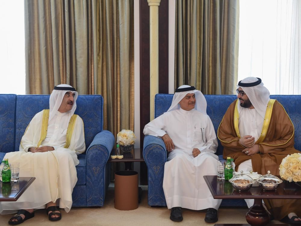 حاكم أم القيوين يستقبل جموع المهنئين بعيد الأضحى المبارك