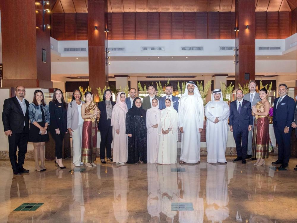 وزير الاقتصاد يؤكد أهمية انخراط الكوادر الوطنية في القطاع السياحي