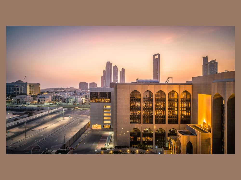بنوك الإمارات تضخ 105.6 مليار درهم في القطاع الخاص خلال 9 أشهر
