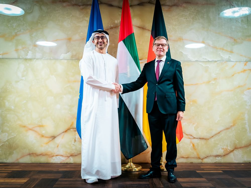 عبدالله بن زايد يلتقي وزير الخارجية الألماني.. ويبحثان تعزيز العلاقات الإستراتيجية بين البلدين