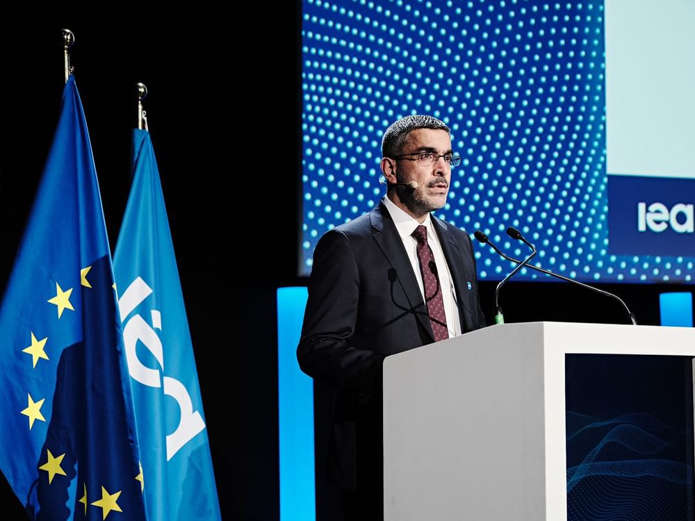 Emirados Árabes Unidos lideram aliança global para eficiência energética